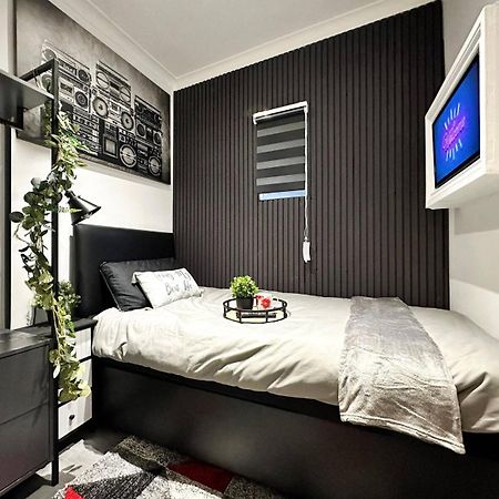 Boutique Backyard Bungalow - Brimsdown Enfield Esterno foto