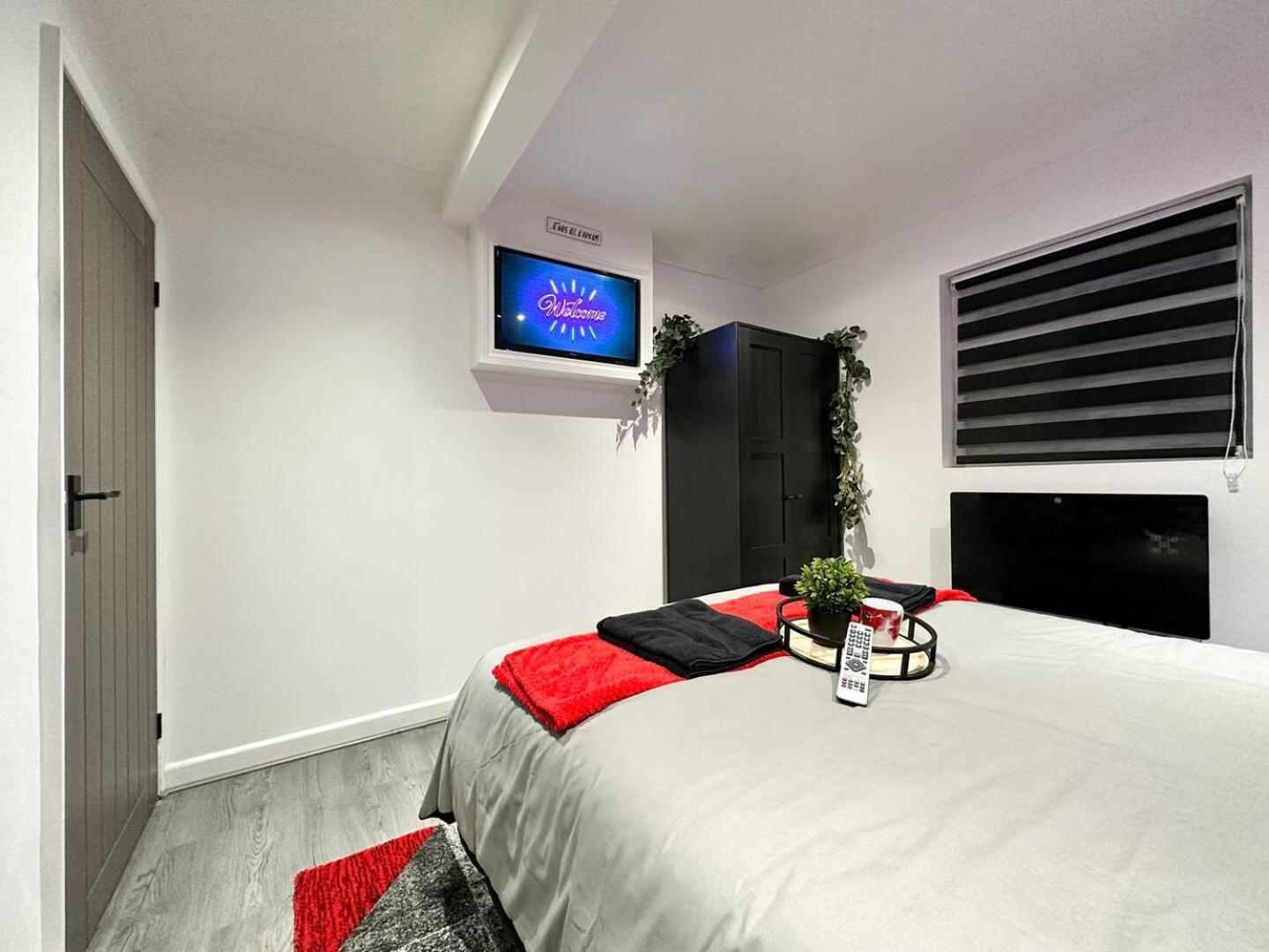 Boutique Backyard Bungalow - Brimsdown Enfield Esterno foto